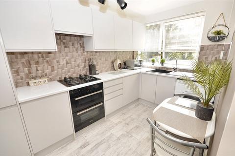 2 bedroom apartment for sale, Lawns Hall Close, Leeds, West Yorkshire