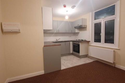 1 bedroom flat to rent, 243 Bath Road, Hounslow TW3