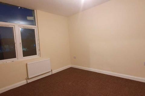 1 bedroom flat to rent, 243 Bath Road, Hounslow TW3