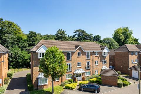 2 bedroom apartment for sale, Kingsfield Way, Redhill, RH1