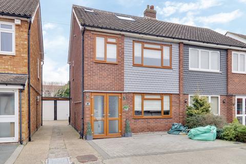 32 Stoke Road, Rainham, RM13 9SF