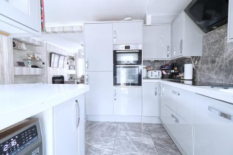 32 Stoke Road, Rainham, RM13 9SF