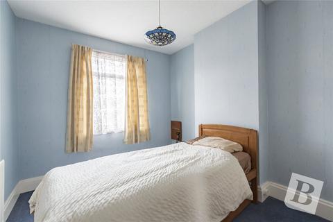 28 Champion Road, Upminster, RM14 2SZ