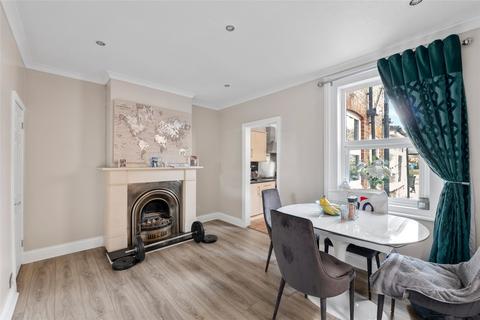 37 Brighton Road, Salfords, Redhill, RH1 5DA