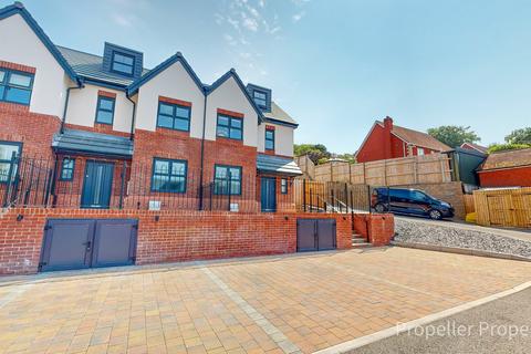 4 bedroom mews for sale, Lyster Close, Prenton CH43