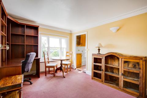 1 bedroom apartment for sale, St. James's Gardens, London, W11