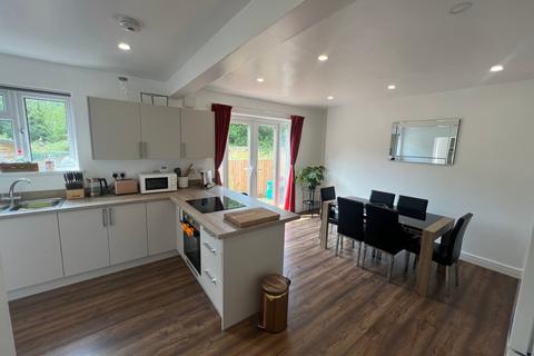 3 bedroom property for sale, Glan Yr Afon Treorchy - Treorchy