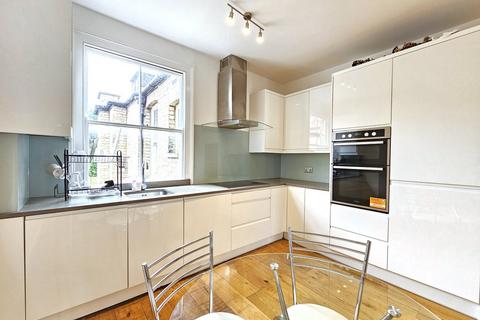 2 bedroom apartment for sale, Grove Avenue, London, N3