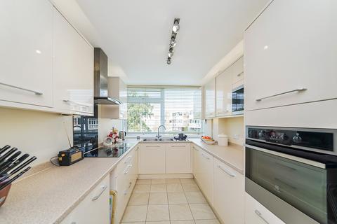 3 bedroom flat for sale, The Albany, Woodford Green, IG8