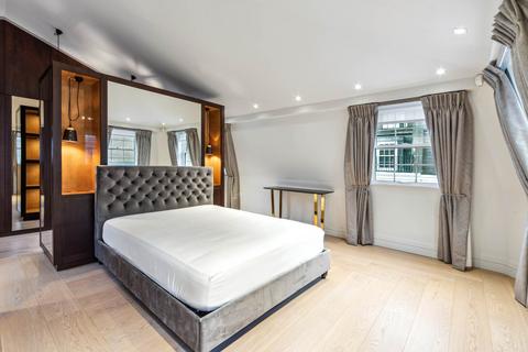 3 bedroom house to rent, Princes Gate Mews, Knightsbridge SW7