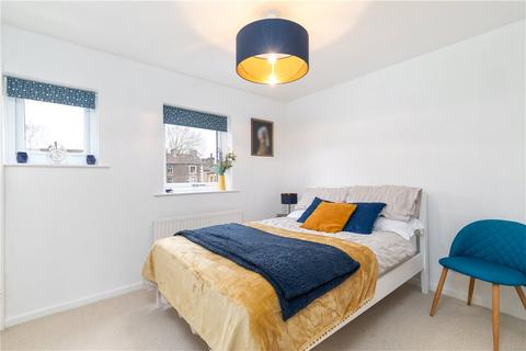 6 Beckside Close, Addingham, Ilkley, LS29 0RX