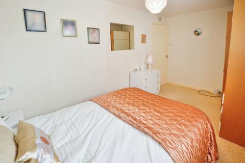 30 Anderson Drive, Irvine, KA12 9HX
