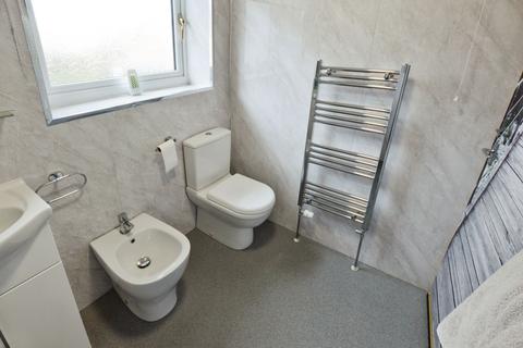 30 Anderson Drive, Irvine, KA12 9HX