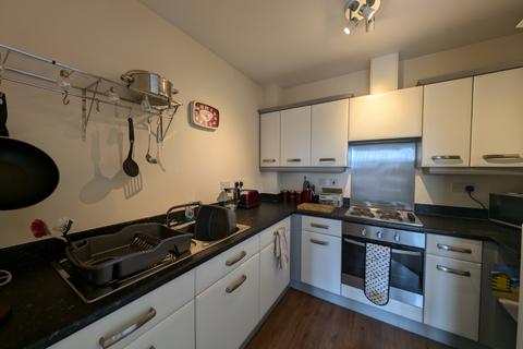 2 bedroom flat to rent, Oak Drive, Leeds, West Yorkshire, LS10