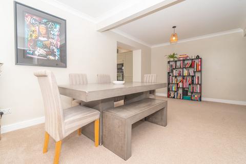 13 Fairfield Road, Minster, Ramsgate, CT12 4AW