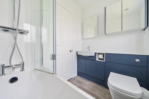 2 Dauntless Road, Burghfield Common, Reading, RG7 3NZ