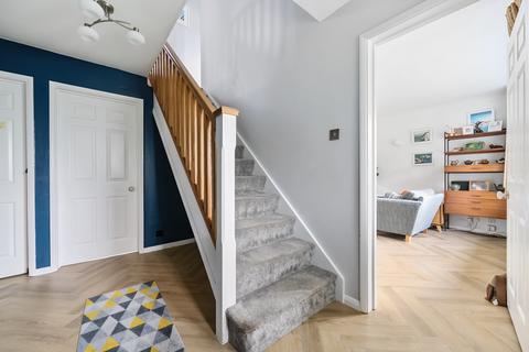 2 Dauntless Road, Burghfield Common, Reading, RG7 3NZ