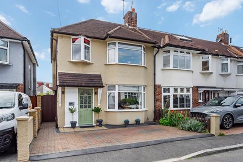 24 Worcester Close, Mitcham, CR4 1SP