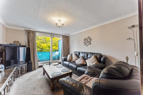 26 Radnor Close, Mitcham, CR4 1XU