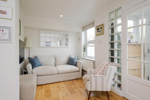 2 bedroom end of terrace house for sale, Russell Road, Wimbledon, London SW19