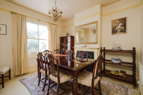27 Gladstone Road, London, SW19 1QU