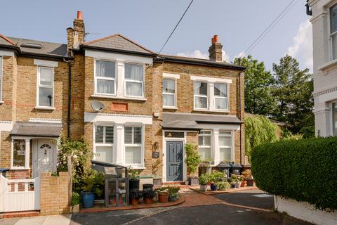 2 bedroom maisonette for sale, Cecil Road, London SW19