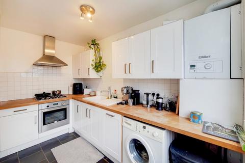 2 bedroom apartment to rent, Queens Ride, London SW13