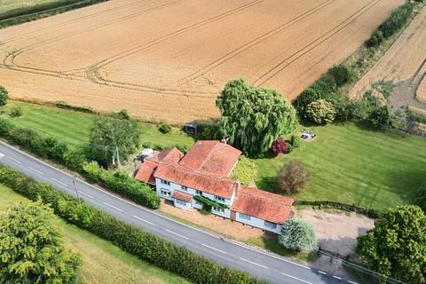 5 bedroom detached house for sale, Finchingfield Road, Saffron Walden CB10