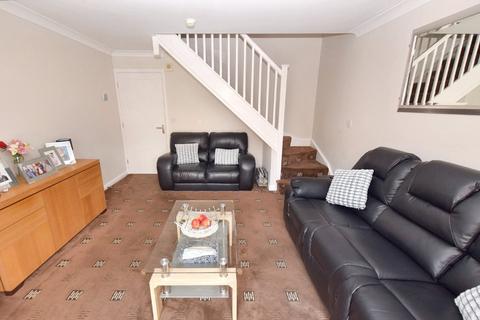 2 bedroom semi-detached house for sale, Blue Hill Lane, Leeds, West Yorkshire