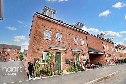 3 bedroom semi-detached house for sale, Queen Elizabeth Road, Nuneaton