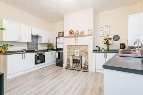 2 bedroom terraced house for sale, Huddersfield Road, Bradford BD12