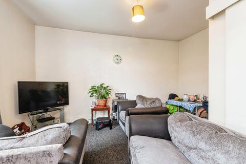 4 Brick Row, Wyke, Bradford, BD12 9PQ