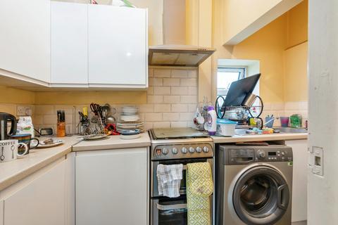 4 Brick Row, Wyke, Bradford, BD12 9PQ