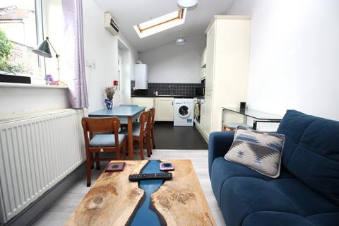 1 bedroom apartment for sale, Brynland Avenue, Bristol BS7