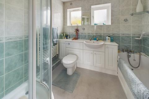 3 Ash Grove, Clevedon, BS21 7JS