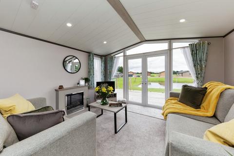 2 bedroom bungalow for sale, Eaton, Cheshire CW12