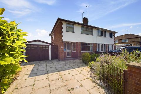 122 Devon Avenue, Cheltenham, GL51 8BX