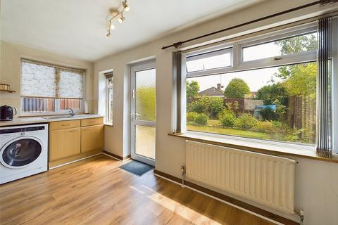 122 Devon Avenue, Cheltenham, GL51 8BX