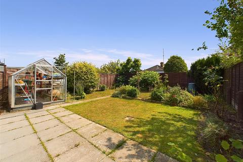 122 Devon Avenue, Cheltenham, GL51 8BX