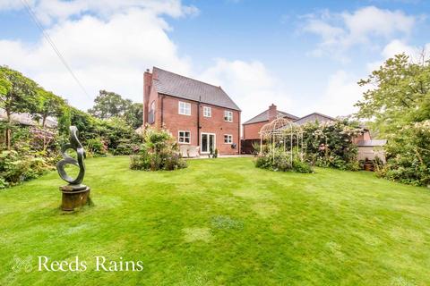 4 bedroom detached house for sale, Davenshaw Drive, Cheshire CW12