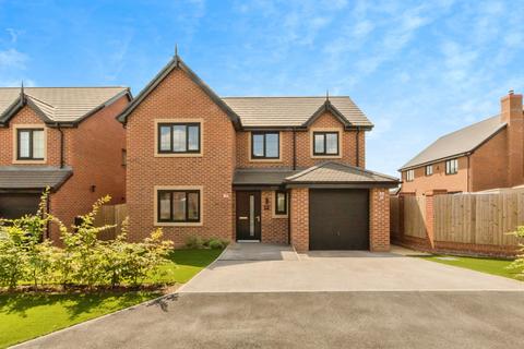 4 bedroom detached house for sale, Elmwood Drive, Cheshire CW12