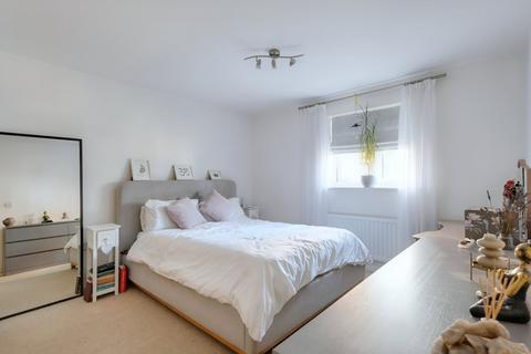 19 Lambourne Chase, Chelmsford, CM2 9FF