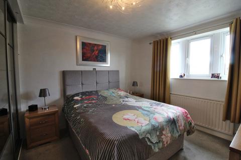 27 Barn Field Close, Colne, BB8 0QB