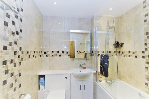 2 bedroom apartment for sale, Excelsior Apartments,  Northwick Road, Harrow, HA1 2NY