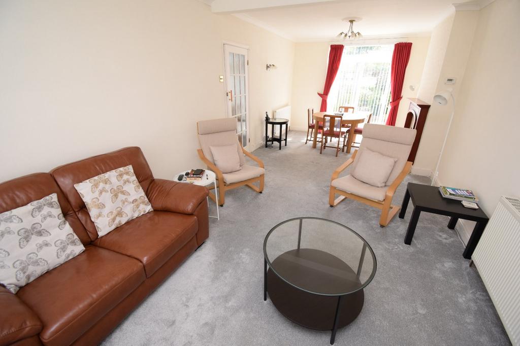 Lounge/Dining Room