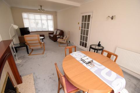 104 Ashington Grove, Coventry, CV3 4DE