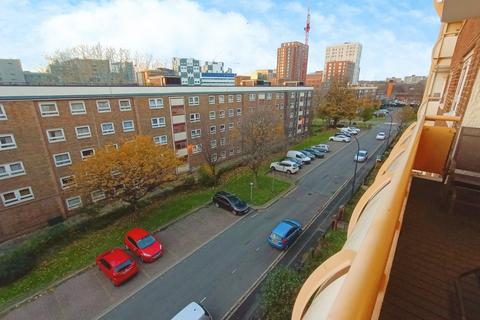 3 bedroom apartment for sale, The Lane, West Yorkshire LS9