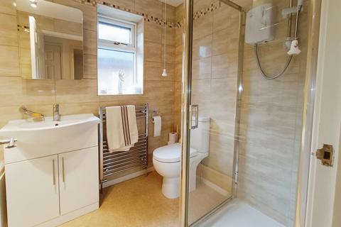 8 Birchfields Court, Leeds, LS14 2JF
