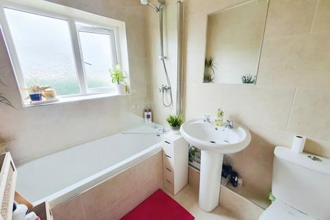 56 Brian Crescent, Leeds, LS15 7PN
