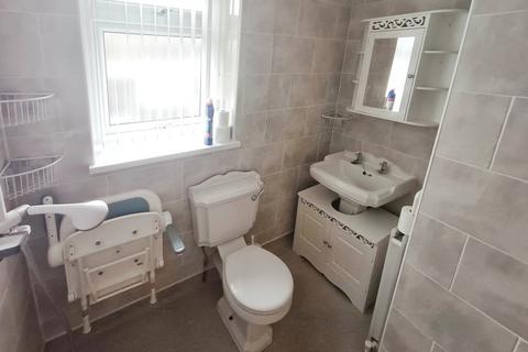 11 Barncroft Mount, Leeds, LS14 1BE